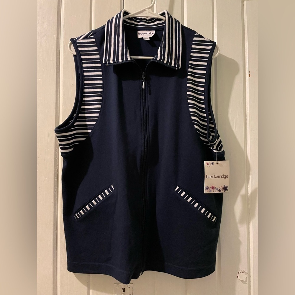 Breckenridge full zip vest-large NWT
